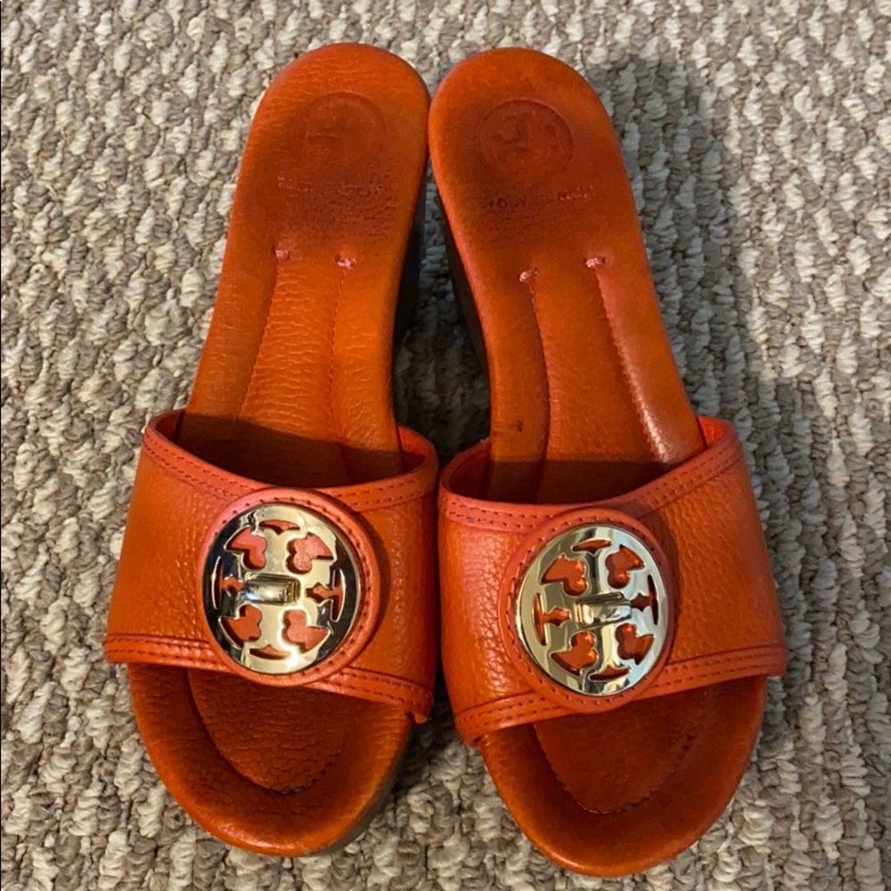 GUC Size 8 Tory Burch Orange Wedges
